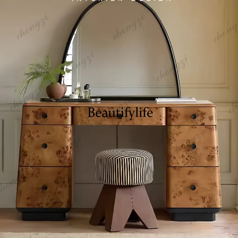 Wunderschöner Schminktisch im  – Beauty Makeup Design Bewertung und Preis